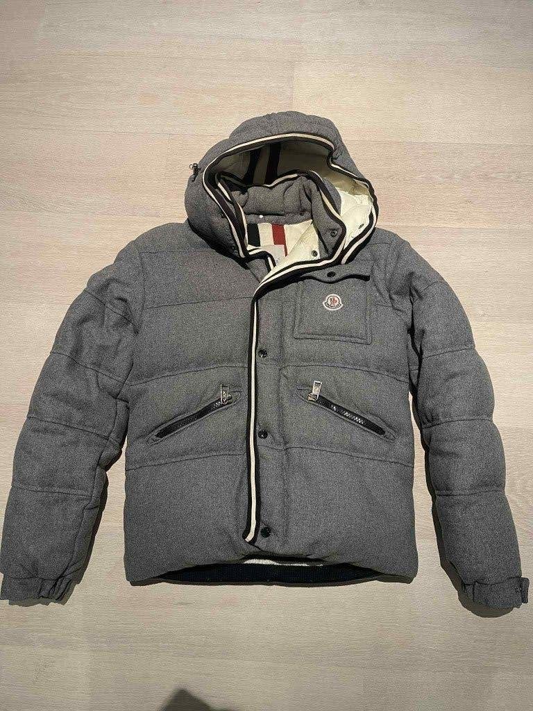 MONCLER Wool puffer down jacket, Kleding | Heren, Ophalen