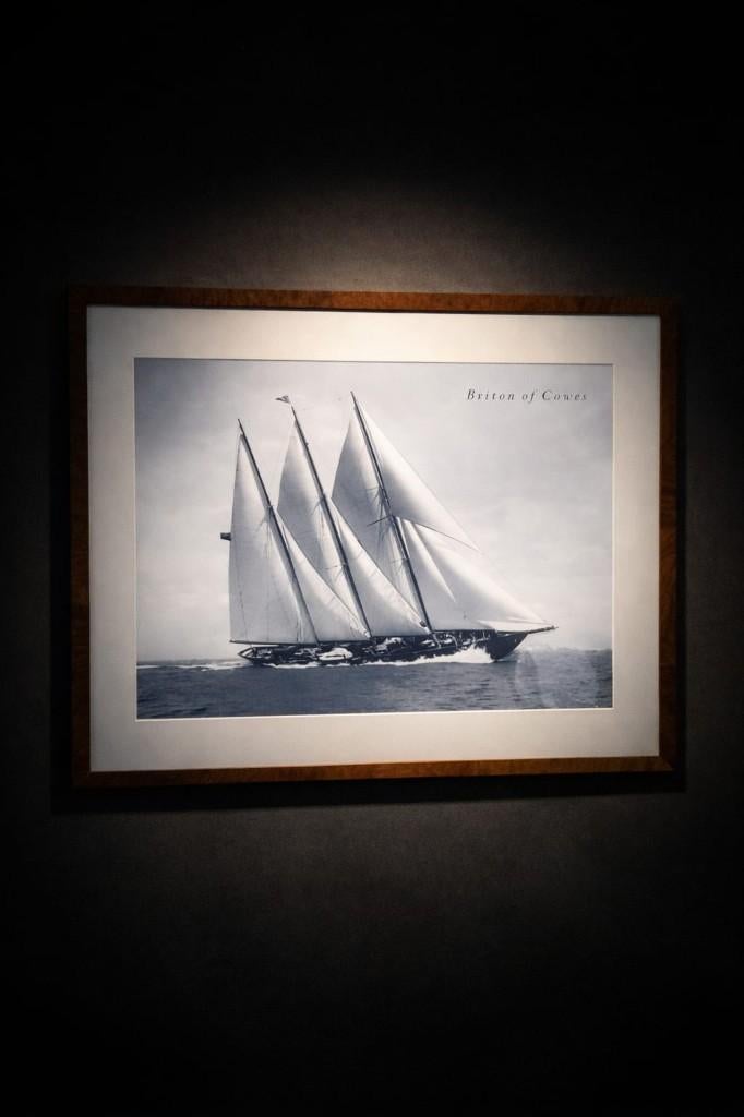 Le voilier Créole photographié par Beken of Cowes, Avec cadre, Rectangulaire horizontal, Enlèvement, Utilisé