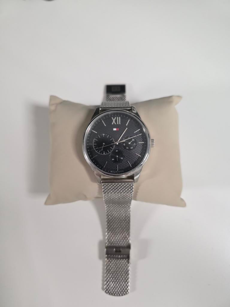 Tommy Hilfiger, Ophalen