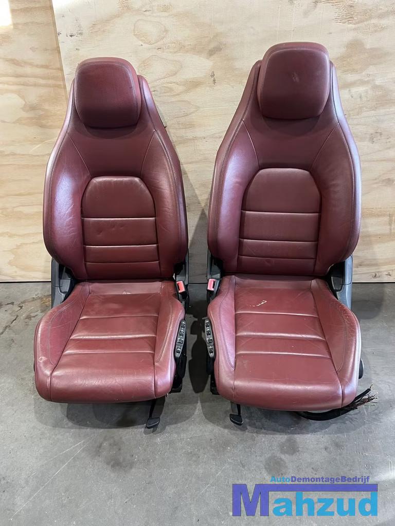 MERCEDES E A207 Cabrio rood interieur 2010-2016, Mercedes-Benz AG, Mercedes-Benz, Utilisé, Mercedesstrasse 120
70372  Stuttgart, DE