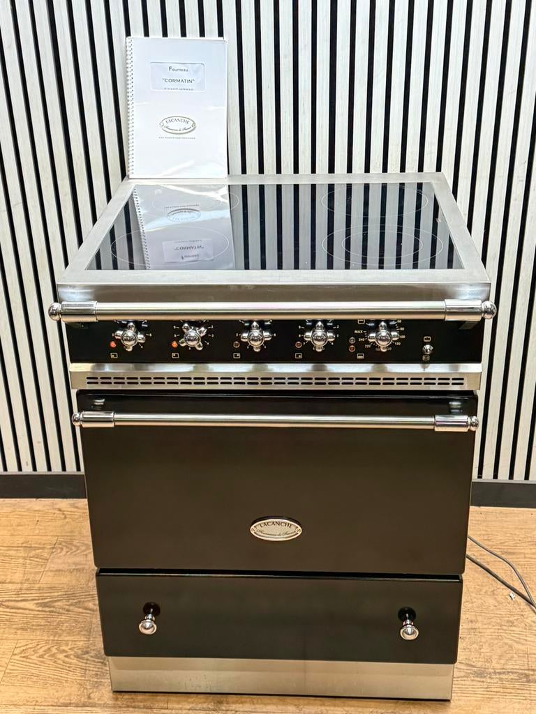 Luxe Lacanche Fornuis keramisch met 4 zones 70 cm, Huis en Inrichting, Ophalen of Verzenden, Zo goed als nieuw, Zwart, Smeg