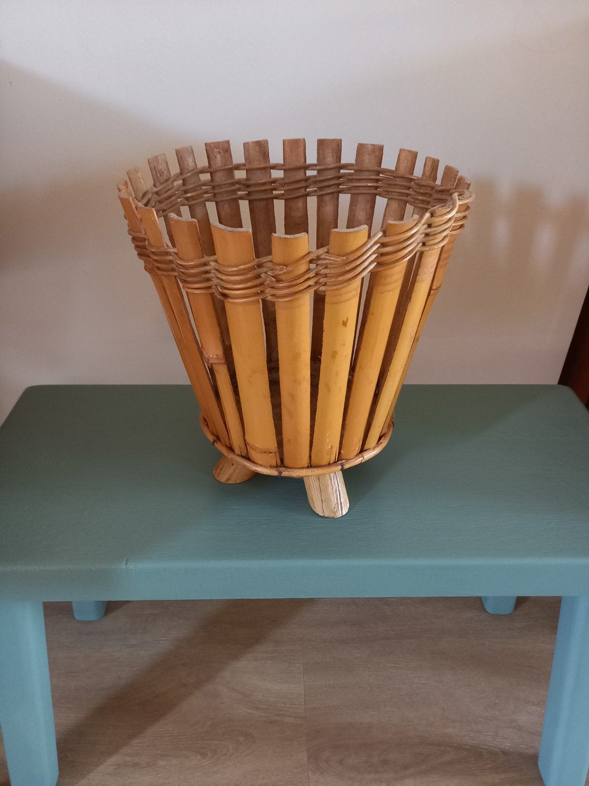 Rotan vintage bloempot, Ophalen