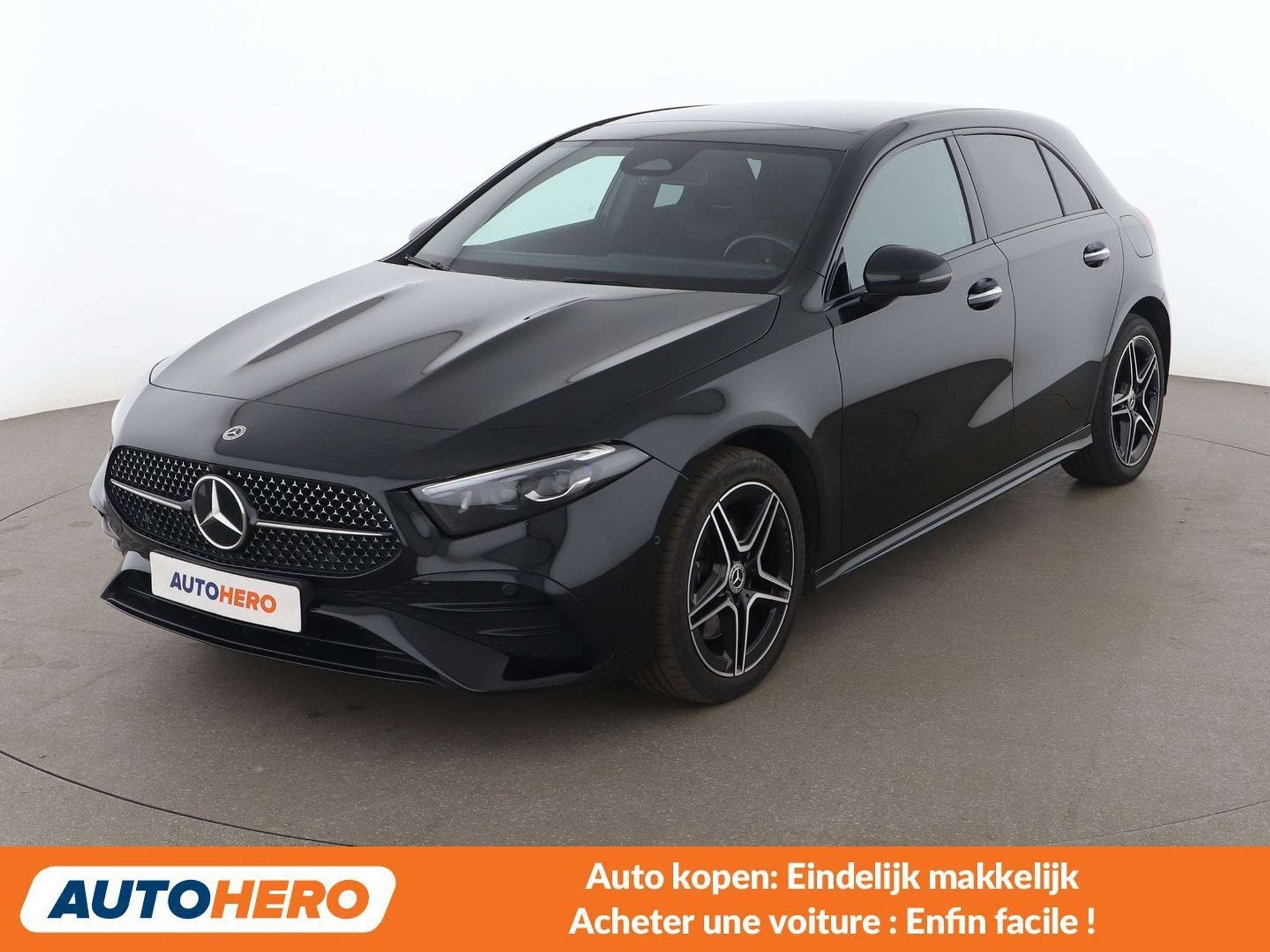 Mercedes-Benz A-Klasse 250 A 250e AMG Line (bj 2023), Auto's, Gebruikt, 1700 kg, Zwart, Adaptive Cruise Control