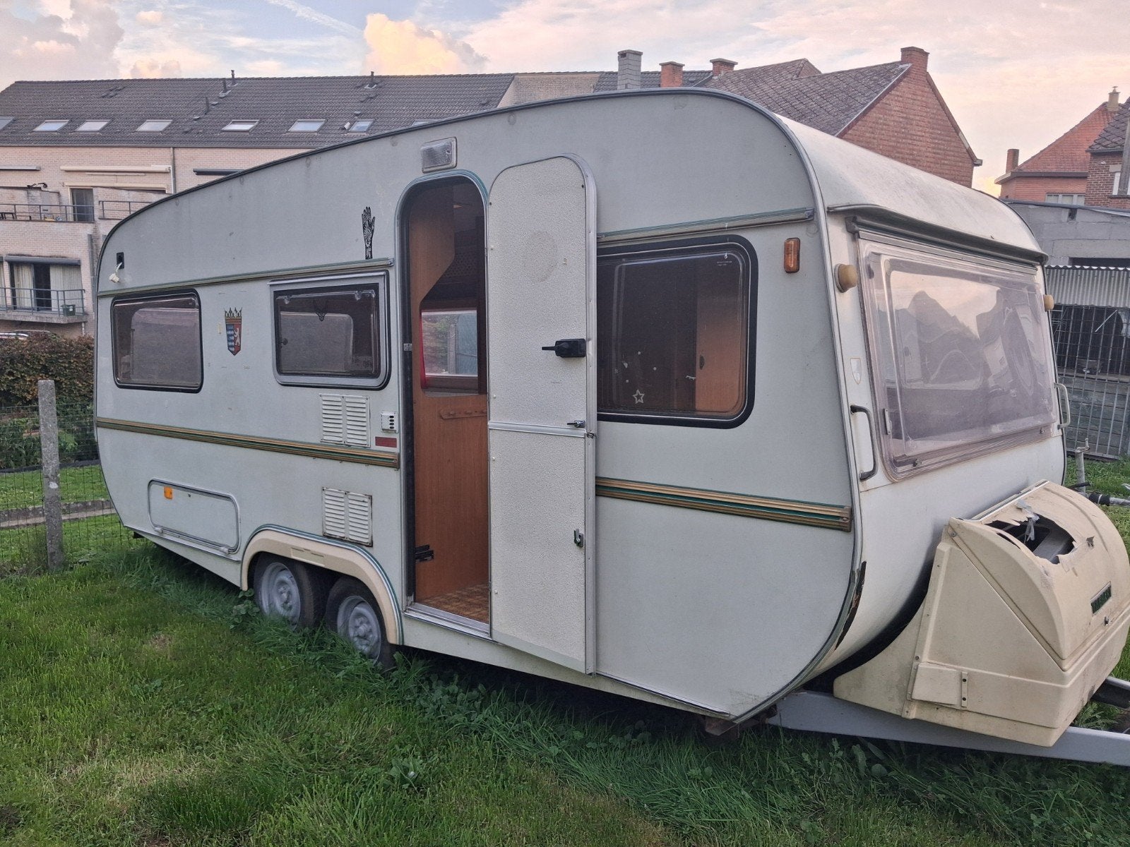 tabbert caravan voor vele doeleinde vaste plaats ofzo, Caravans en Kamperen, Particulier, Vast bed