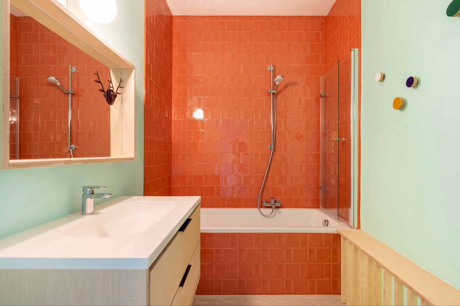 Trendy badkamer te koop -, Huis en Inrichting, Badkamer | Complete badkamers, Ophalen