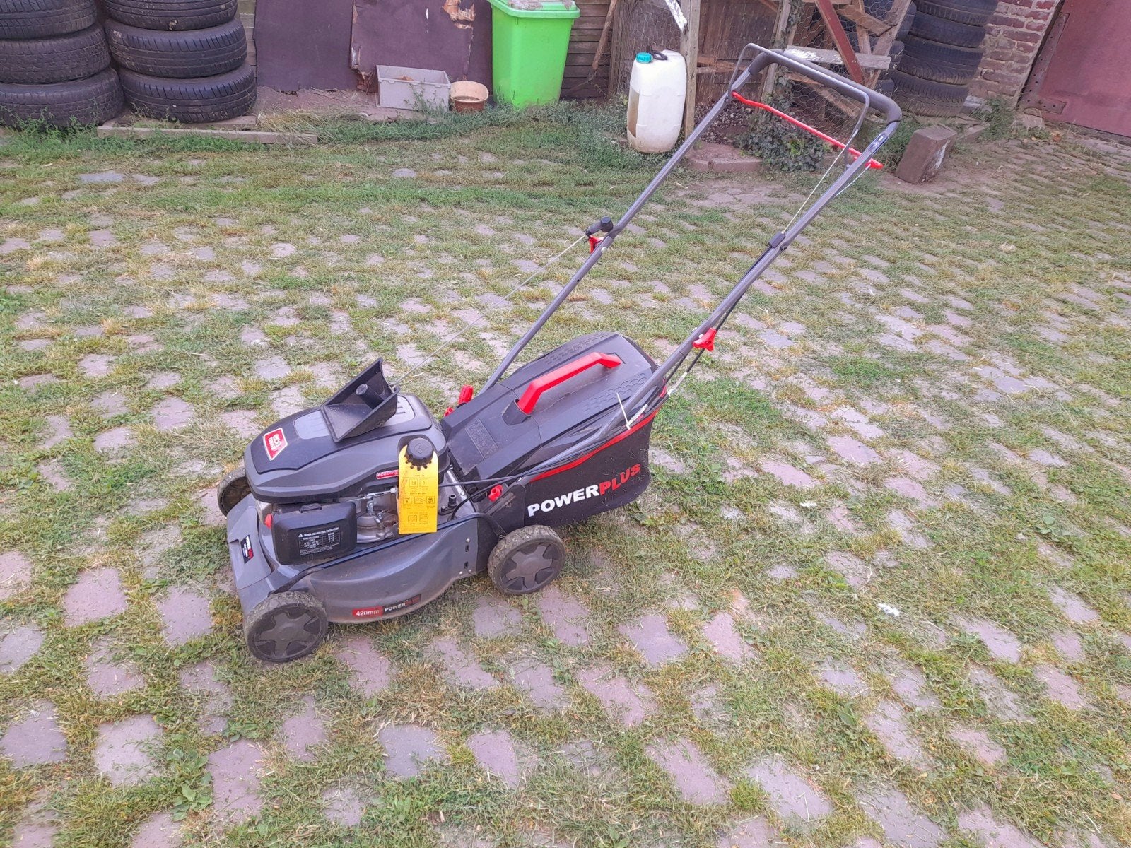 Grasmaaier benzine 1jaar zelftrekker werkt perfect, Jardin & Terrasse, Tondeuses à gazon, Enlèvement