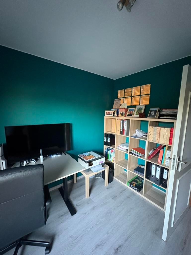Bureau + kallax kast + bureaustoel, Huis en Inrichting, Ophalen, Zo goed als nieuw