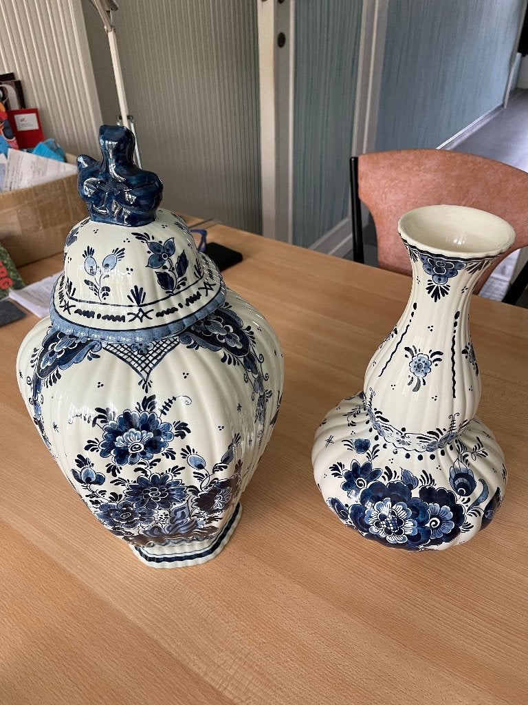 Delfts blauw vazen, Ophalen