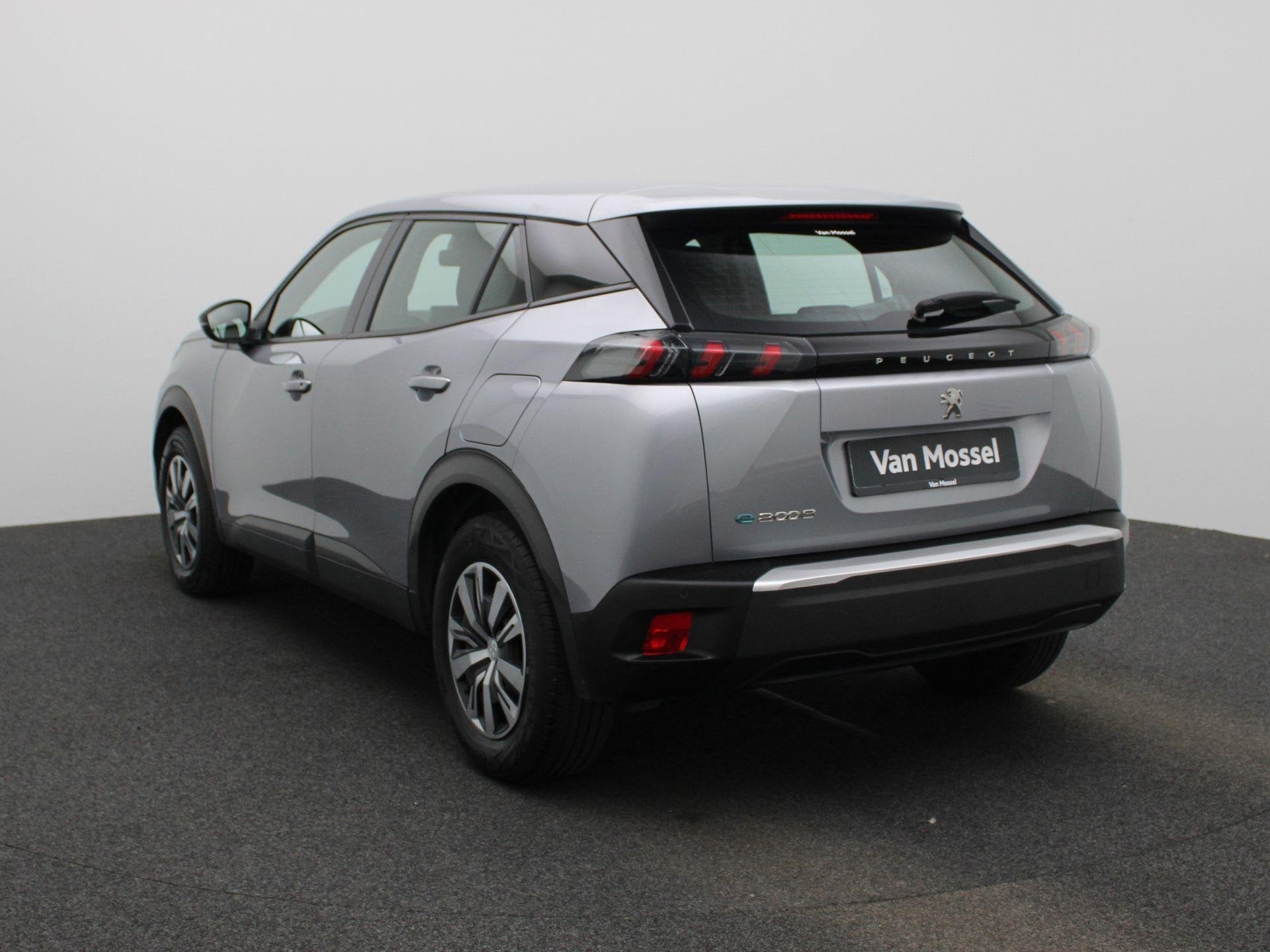 Peugeot 2008 e-2008 Active Pack (automatique), Autos, Peugeot, Argent ou Gris, 136 ch, Automatique, Tissu