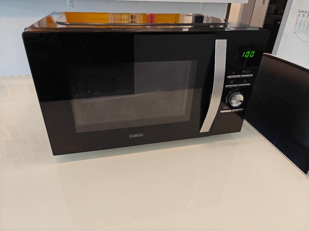 Quigg 3-in-1 combimicrogolfoven, Elektronische apparatuur, Microgolfovens, Ophalen, Grill, Zo goed als nieuw, Combi-microgolfoven