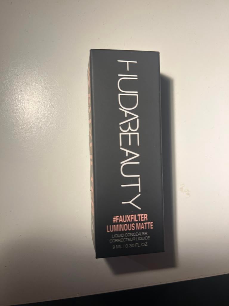 Anti-Cerne Huda beauty teinte Yogurt Drops, Envoi, Comme neuf