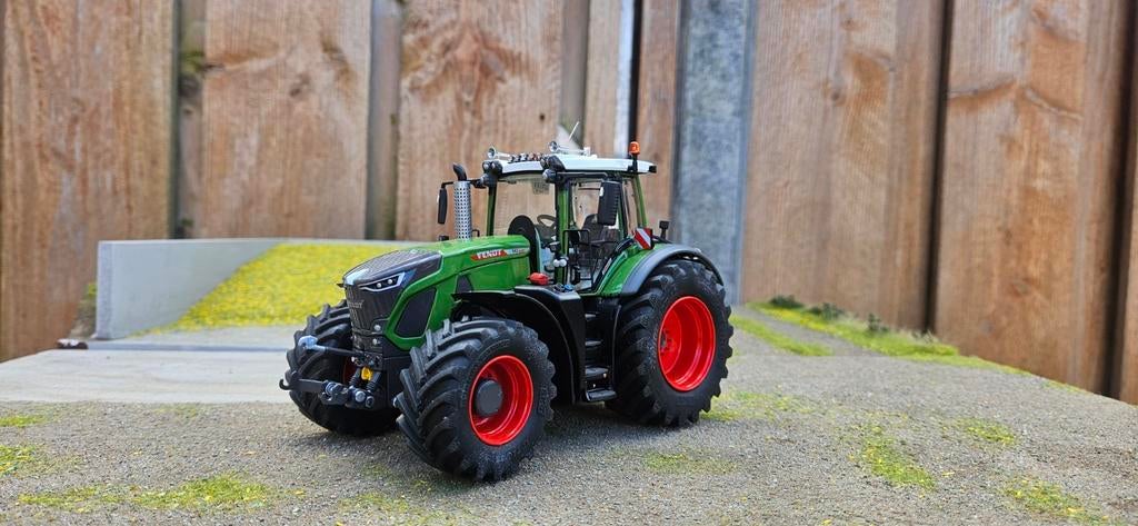 Verbouwde Fendt 942 Vario 1:32, Hobby en Vrije tijd, Ophalen of Verzenden, Nieuw, Tractor of Landbouw, Overige merken