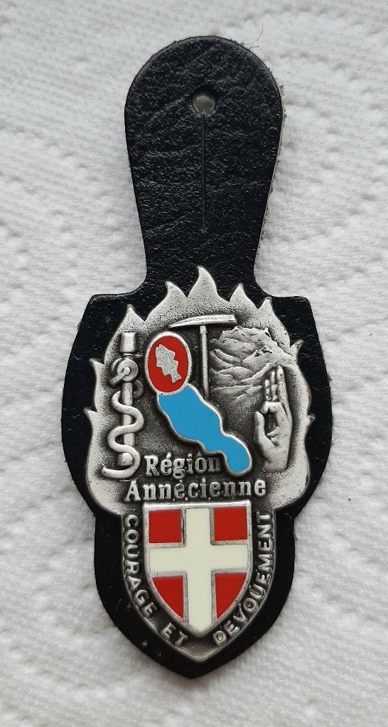 Insigne pucelle pompiers région annécienne en Haute-Savoie, Collections, Enlèvement ou Envoi, Autres, Ruban, Médaille ou Ailes