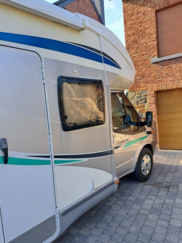 Chausson Flash 24/2012/2,2-140 CH/73.000 km/1e prop., Caravans en Kamperen, Raamblindering, Ford, Fietsendrager, Chausson
