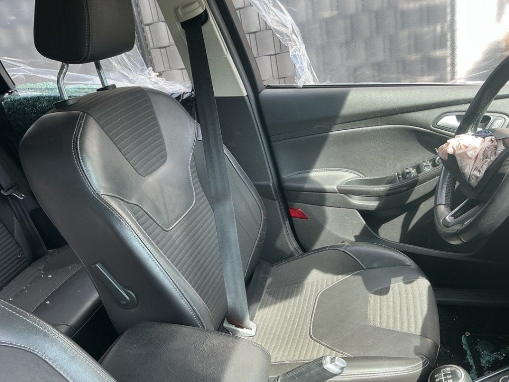 VEILIGHEIDSGORDEL LINKS VOOR Ford Focus 3 Wagon, Gebruikt, Henry-Ford-Straße  1
50735  Köln, DE, Ford-Werke GmbH, Kunden@ford.com