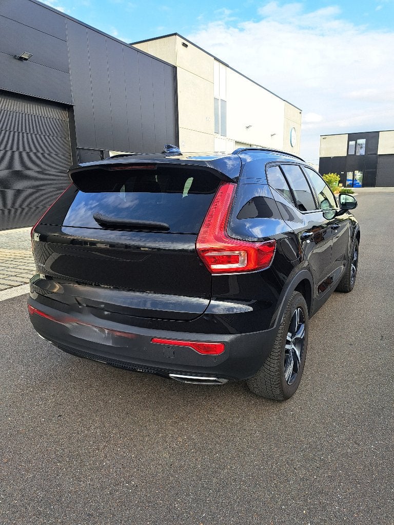 Zwarte Volvo XC40 R-design D3 Geartronic, Auto's, 1800 kg, 4 cilinders, 1969 cc, 5 deurs