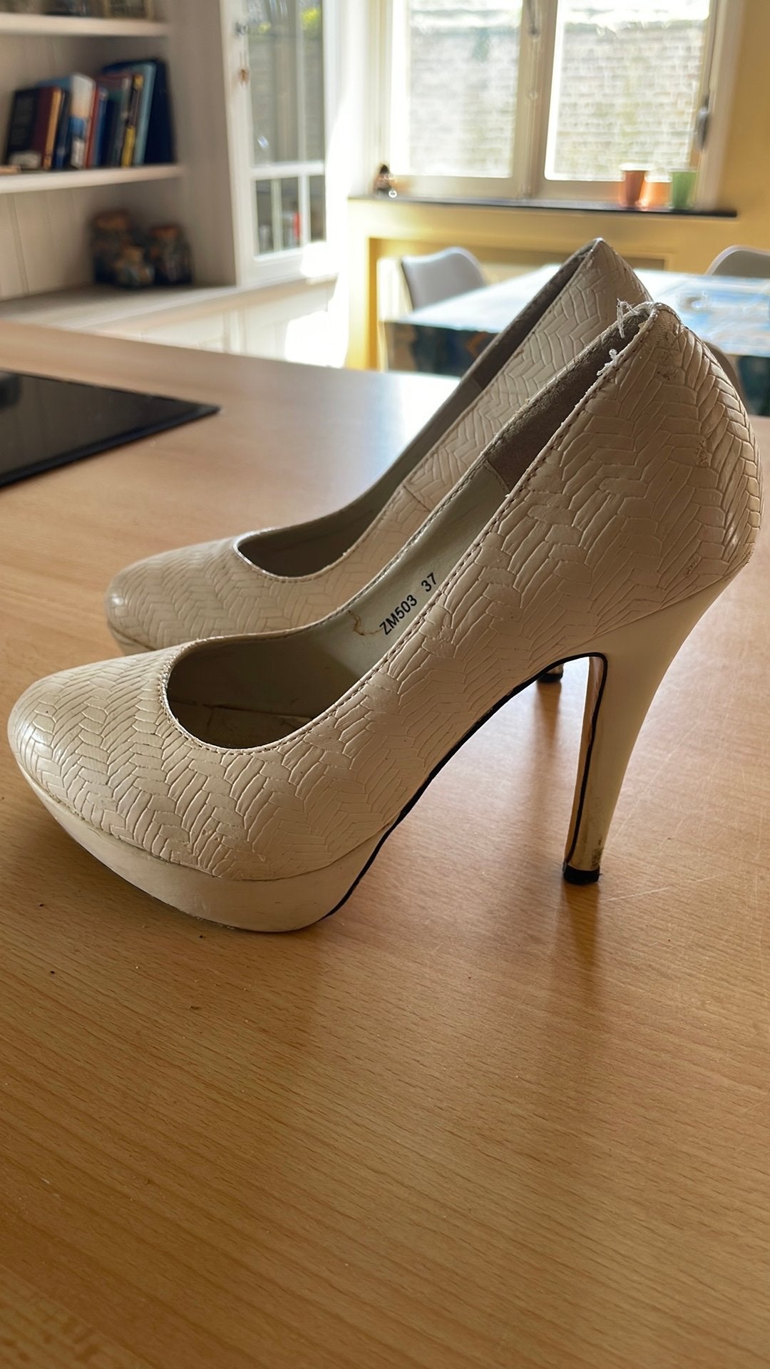 Maat 37, Ophalen, Gedragen, Wit, Schoenen