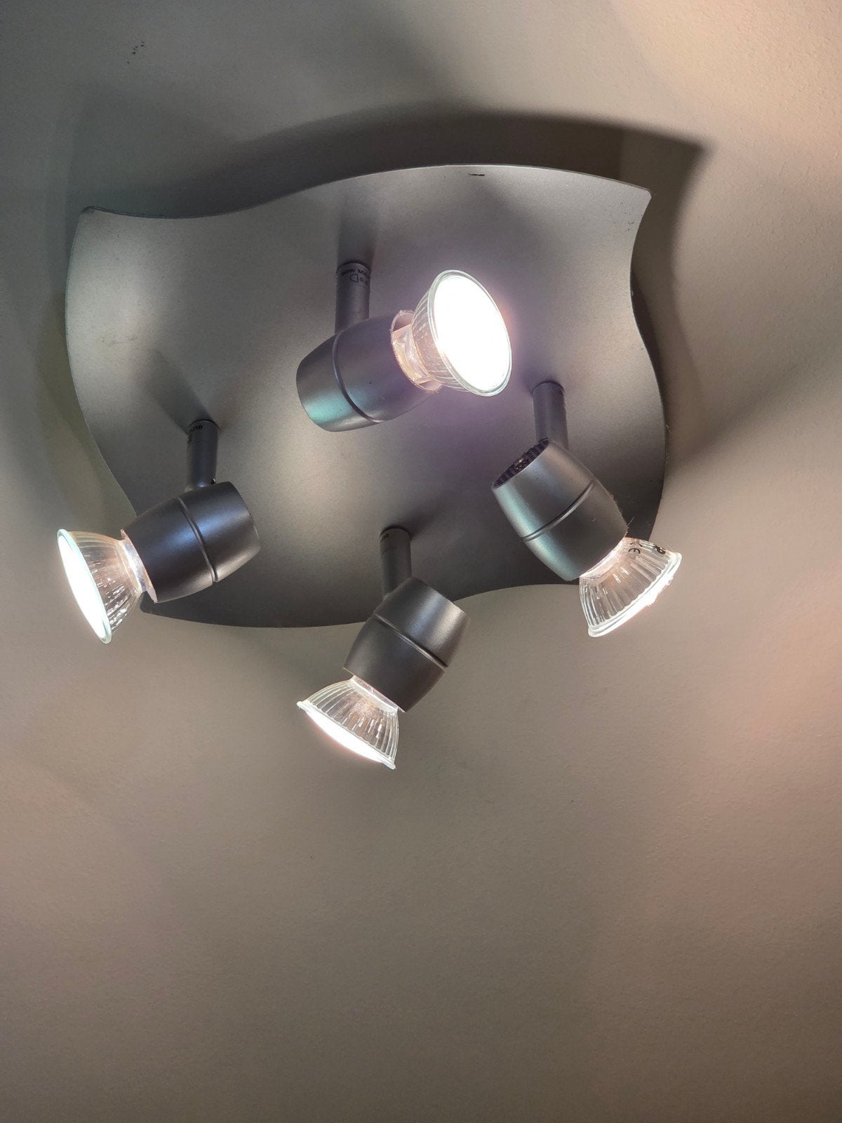 Spot de plafond moderne à 4 lumières en forme de vague avec, Spot encastrable ou Spot mural, Comme neuf, Enlèvement, Compatible montage au plafond