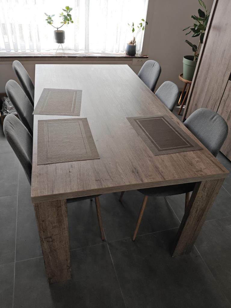 Tafel met 6 stoelen, Ophalen