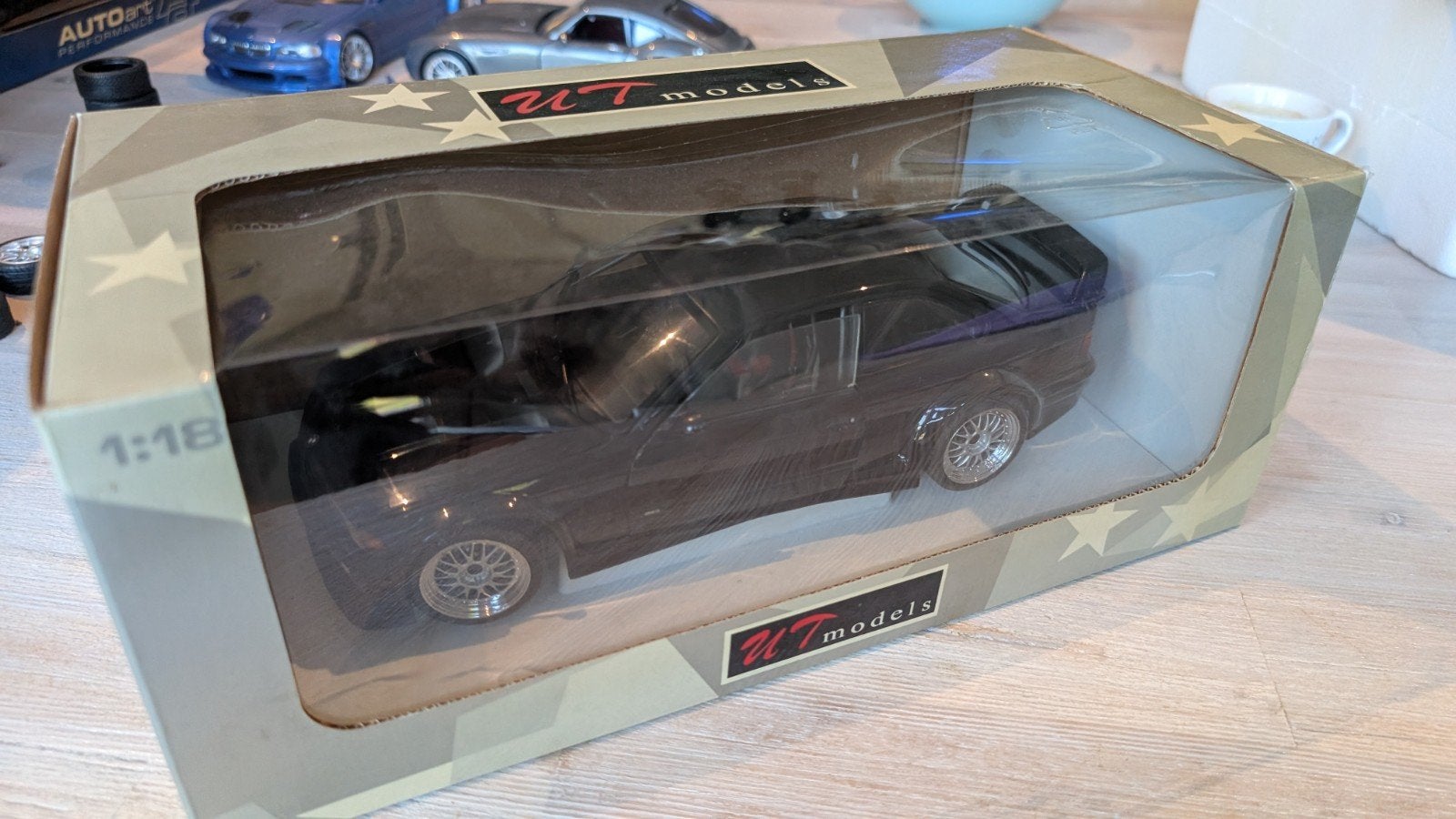 UT Models BMW E36 M3 GTR Street, black, Hobby en Vrije tijd, Modelauto's | 1:18, Ophalen of Verzenden, Gebruikt, Auto, UT Models