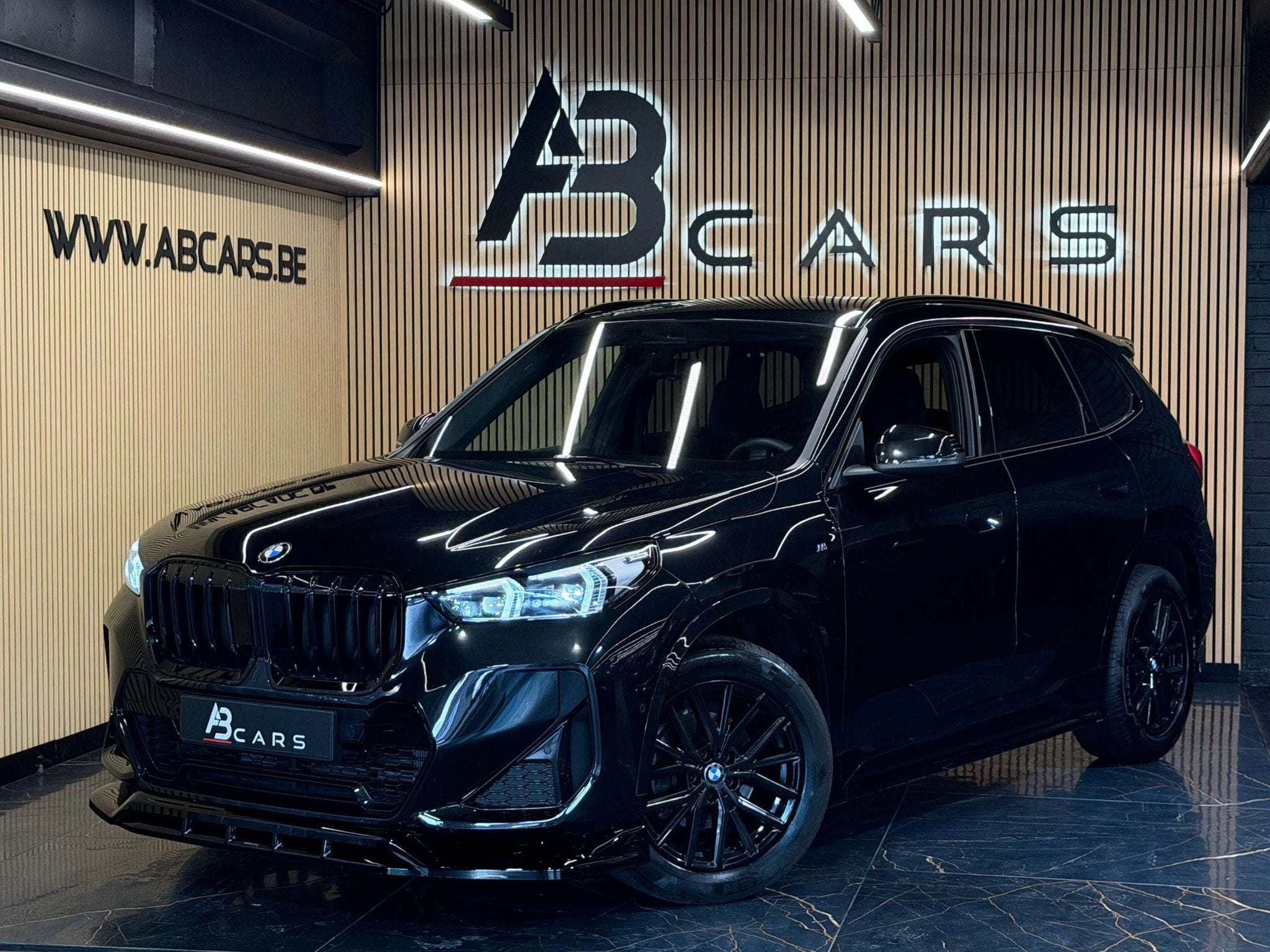 BMW X1 1.5IA SDRIVE18I PACK M PERFORMANCE * GARANTIE 12 MOIS, Gebruikt, Zwart, 136 pk, Zwart