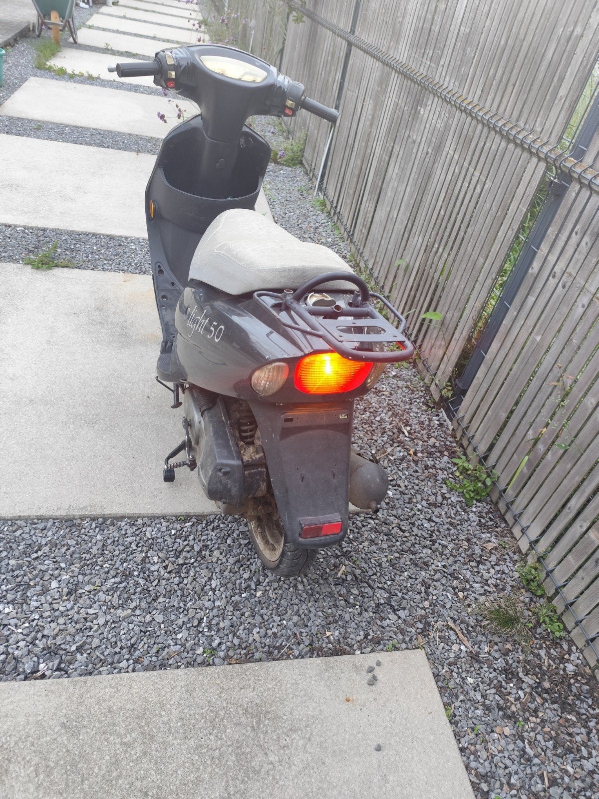 gowinn 50cc 4takt scooter B klasse, Fietsen en Brommers, Ophalen