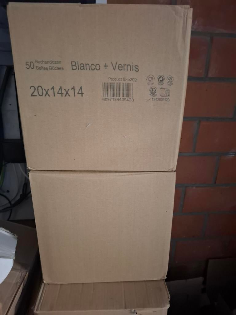 Lot van dozen voor buchen en versiering feestdagen koopje, Enlèvement