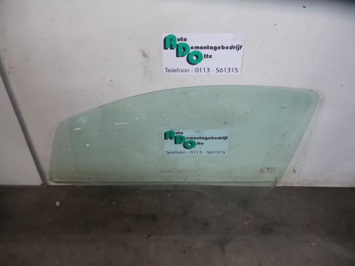 Vitre portière 2portes gauche d'un Opel Corsa (Corsa D 07-), -, Opel, Utilisé, -