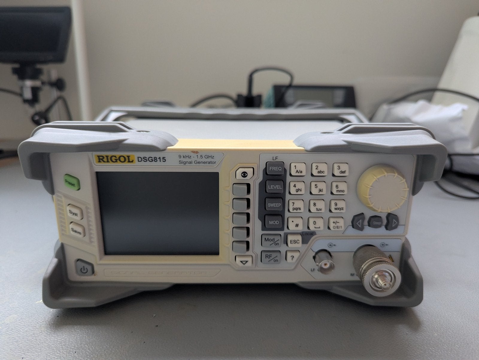 Rigol DSG815, Ophalen, Zo goed als nieuw