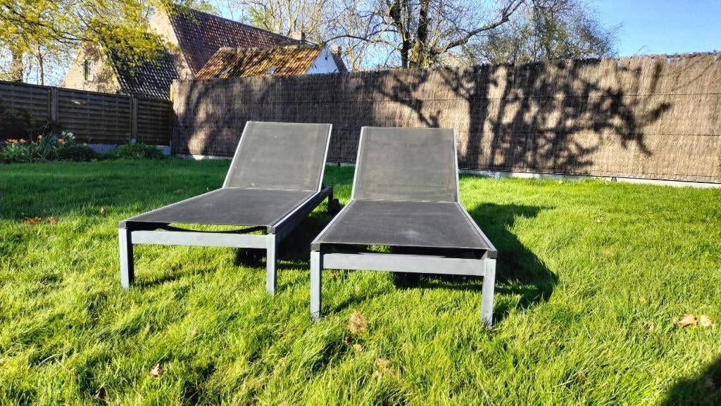 2 ligbedden, Tuin en Terras, Ophalen, Gebruikt, Aluminium, Verstelbaar