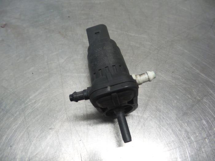 Ruitensproeierpomp voor van een Volkswagen Golf (Golf 09-), Gebruikt, -, -, Ophalen of Verzenden