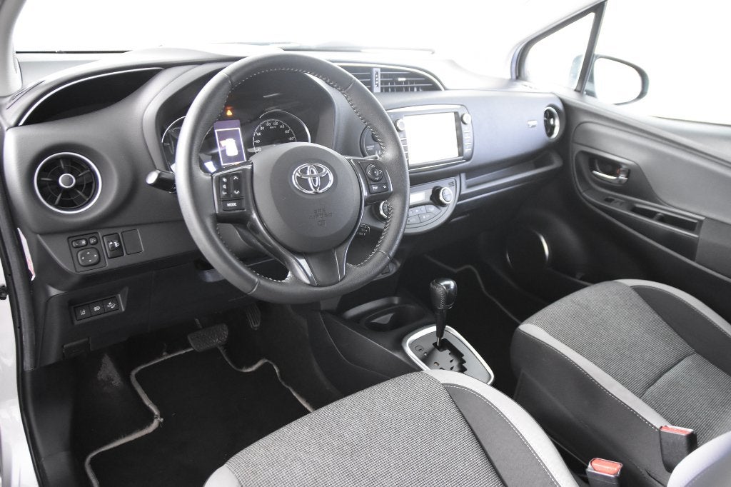 Toyota Yaris 1.5 Hybrid, Autos, Argent ou Gris, Achat, Euro 6, Entreprise