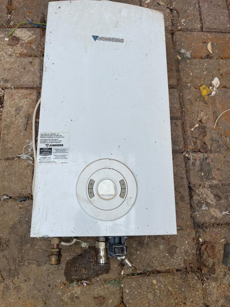 Doorstroom boiler, Doe-het-zelf en Bouw, Chauffageketels en Boilers, Ophalen, Zo goed als nieuw, Boiler