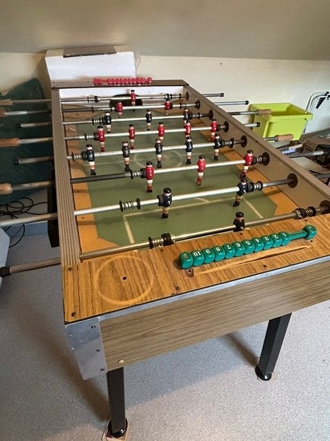 voetbaltafel, Ophalen