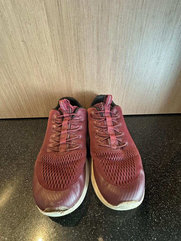 Skechers Bordeaux maat 40, Vêtements | Hommes, Autres couleurs, Enlèvement, Porté, Baskets