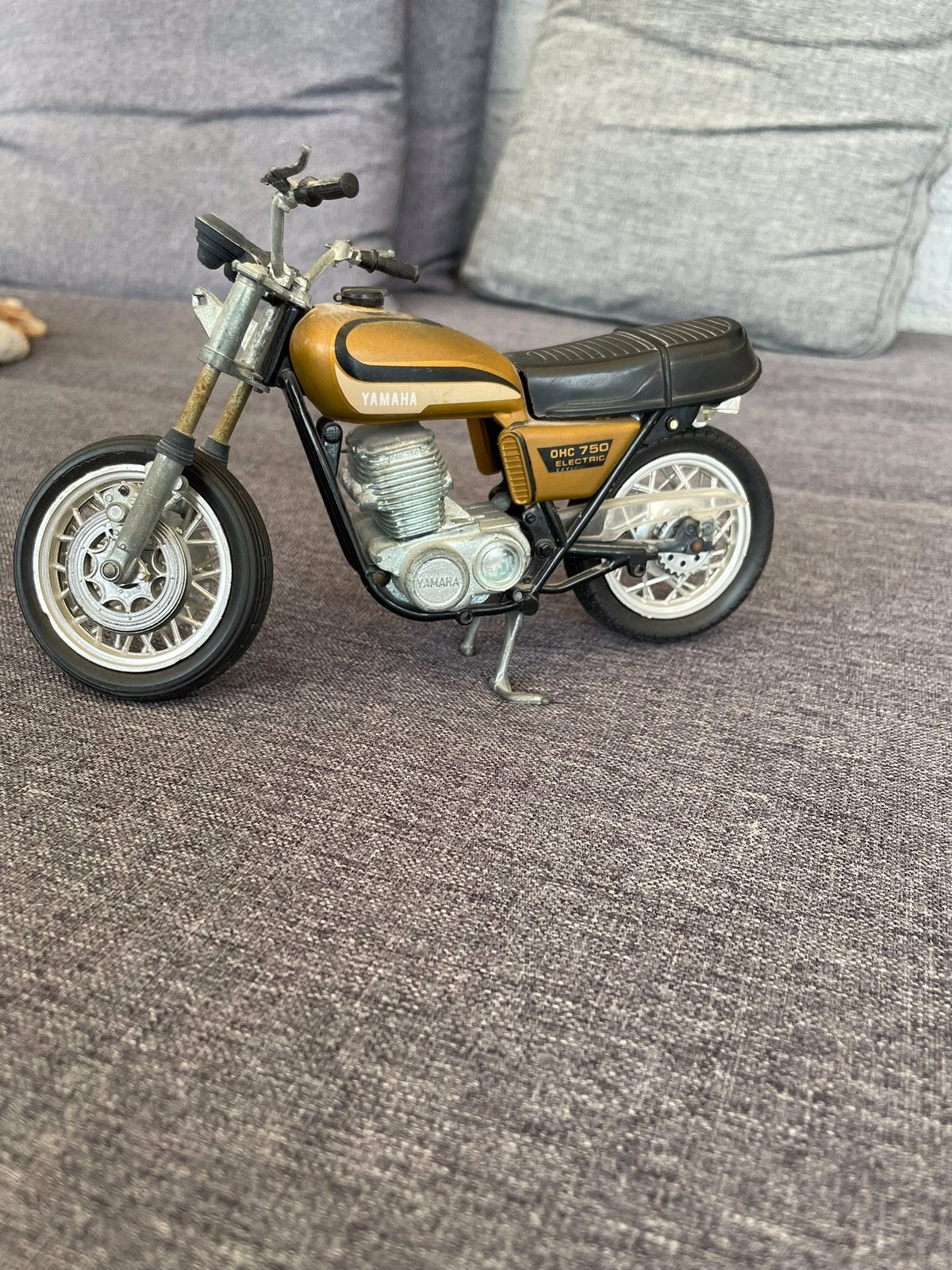 Miniatuur moto, Ophalen, Zo goed als nieuw