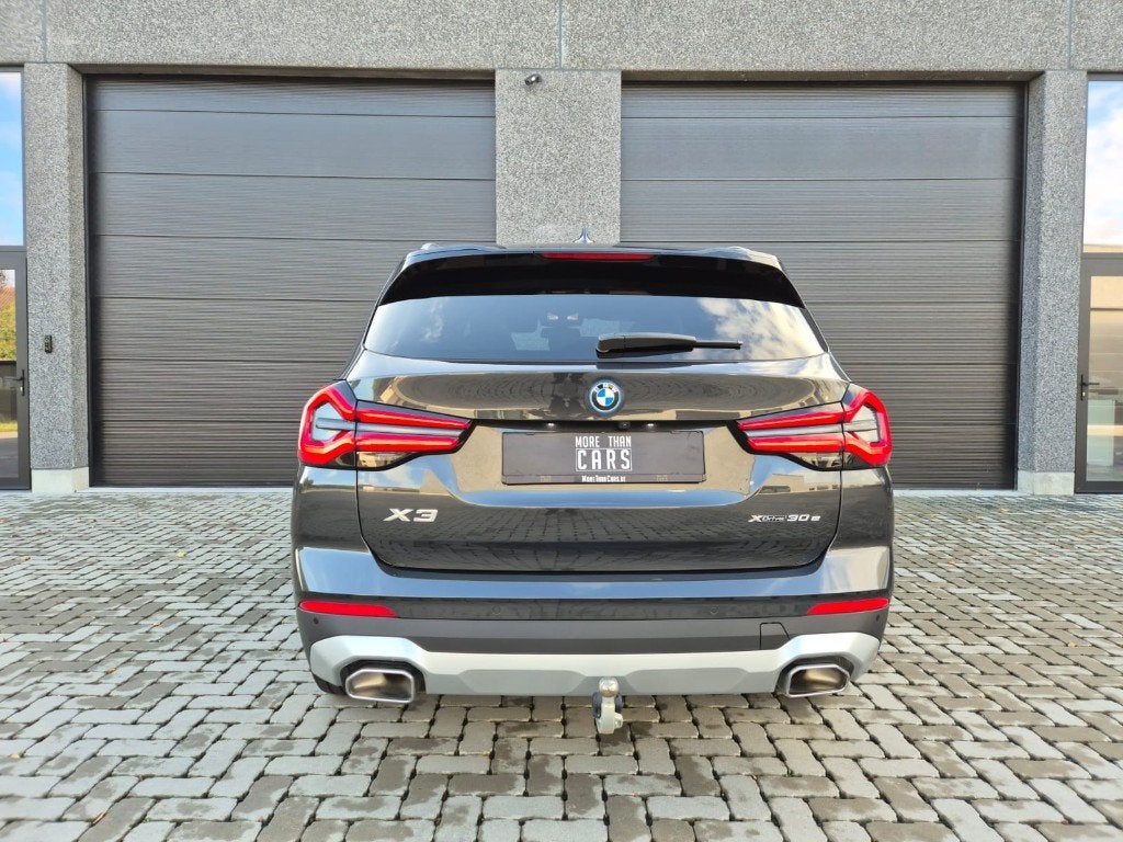 BMW X3 xDrive 30e Trekhaak Pano Keyless HUD, Autos, BMW, Cuir, Argent ou Gris, Achat, Euro 6