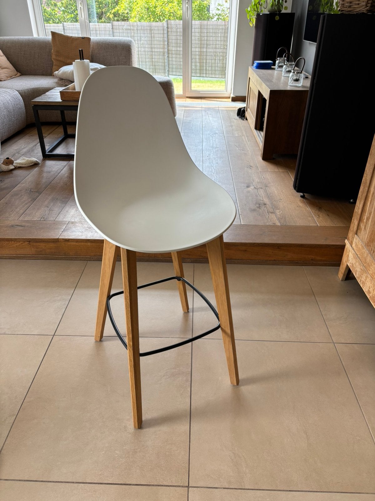 4 hoge barstoelen zeer mooie staat (overstock/juntoo), Huis en Inrichting, Stoelen, Ophalen, Wit