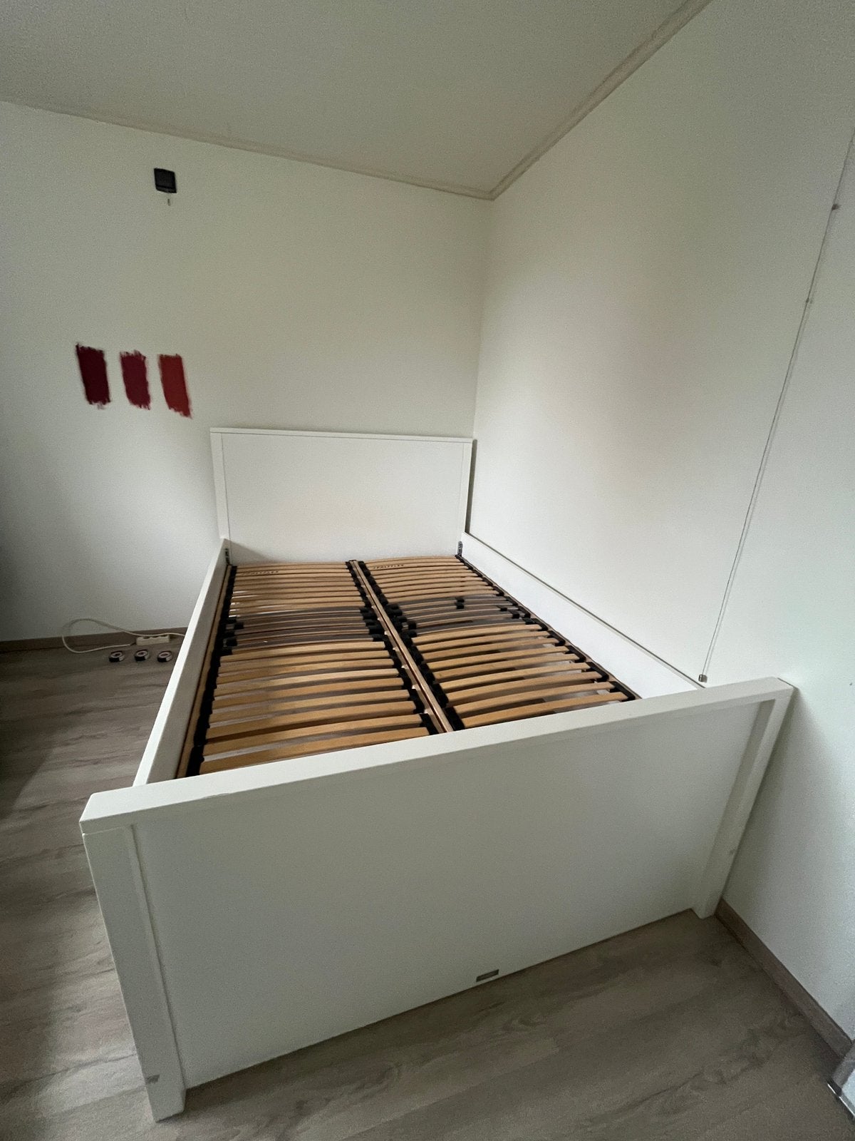 IKEA MALM bedframe wit 140x200 cm + Luxe Bopita lattenbodems, Ophalen, Gebruikt, Wit, 140 cm