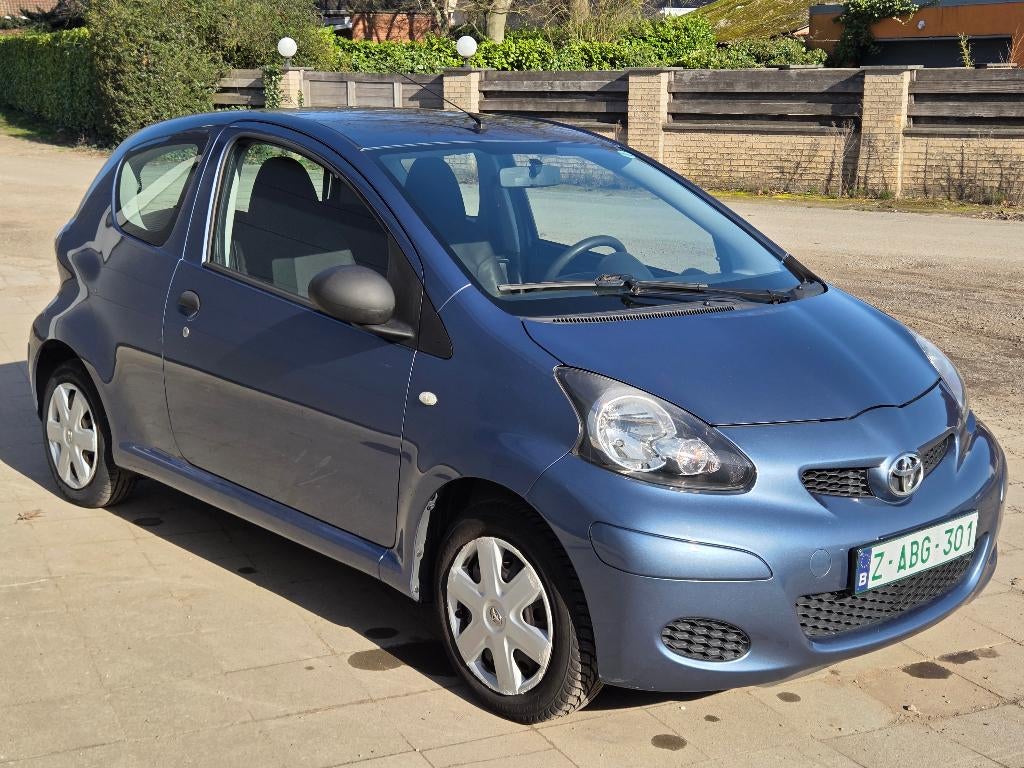 Magnifique Toyota Aygo (2009) - 1er propriétaire - Garantie, Autos, Achat, 50 kW, Entretenue par le concessionnaire, Noir