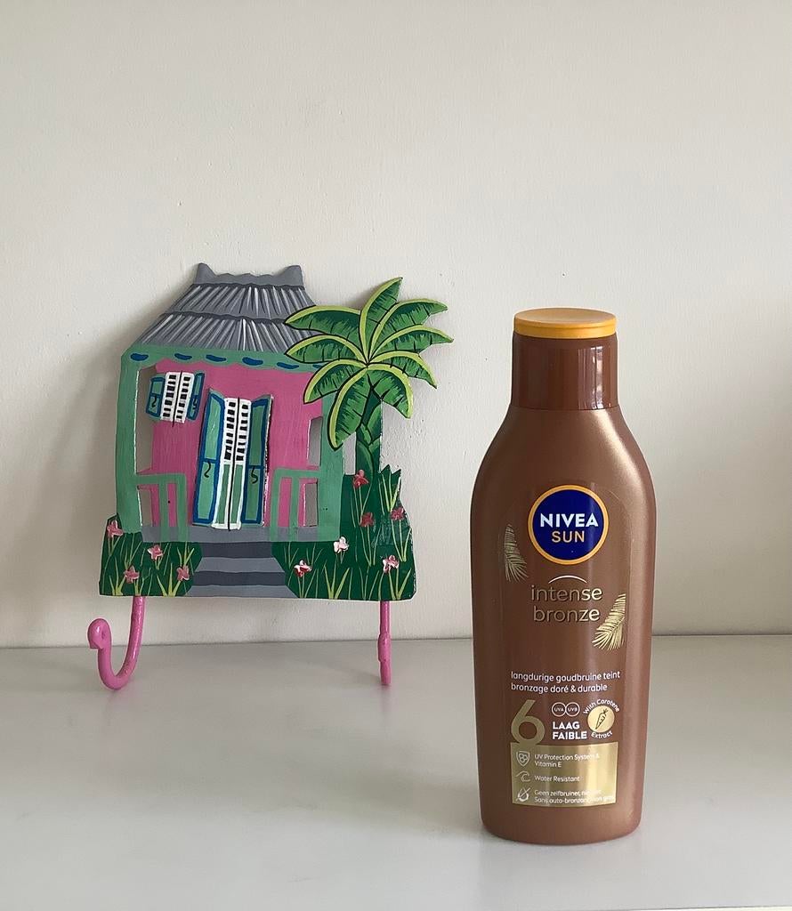 Crème solaire Nivea SPF6 neuf et intact, Bijoux, Sacs & Beauté, Enlèvement ou Envoi, Neuf