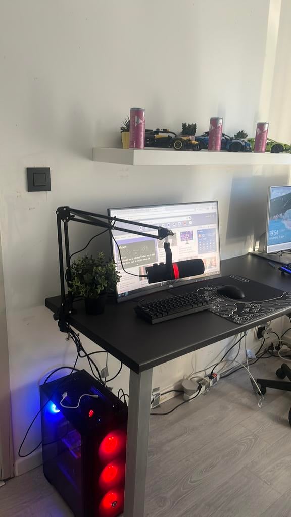 Hele gaming setup, Enlèvement, Comme neuf