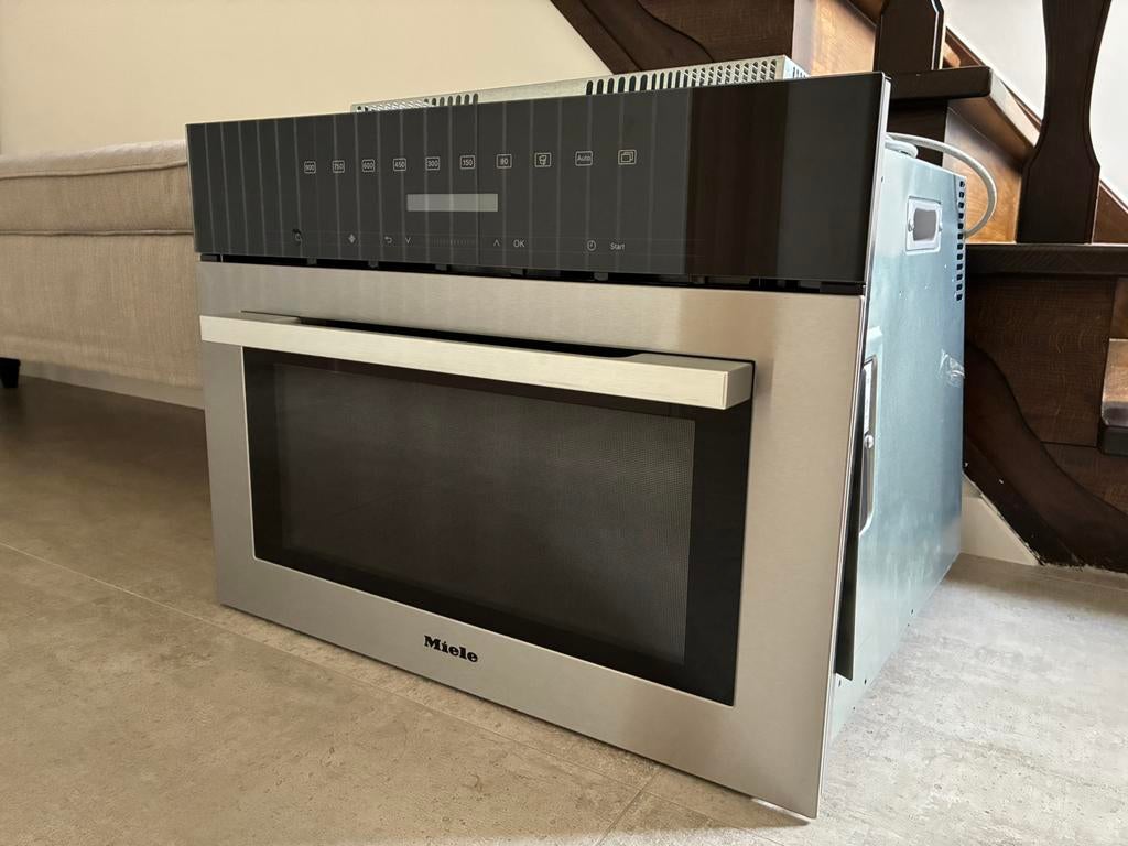 Miele M 7140 TC - voor onderdelen / defect, Elektronische apparatuur, Ophalen, Microgolfoven, Inbouw, Draaiplateau