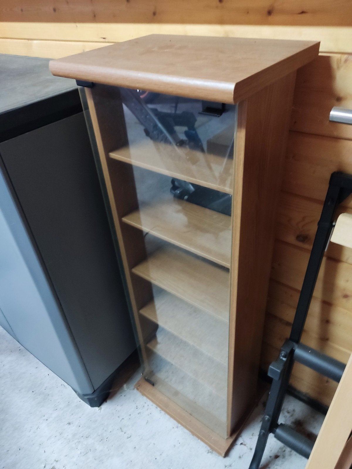 2 x Cd kastje met glazen deurtje perfecte staat, Ophalen
