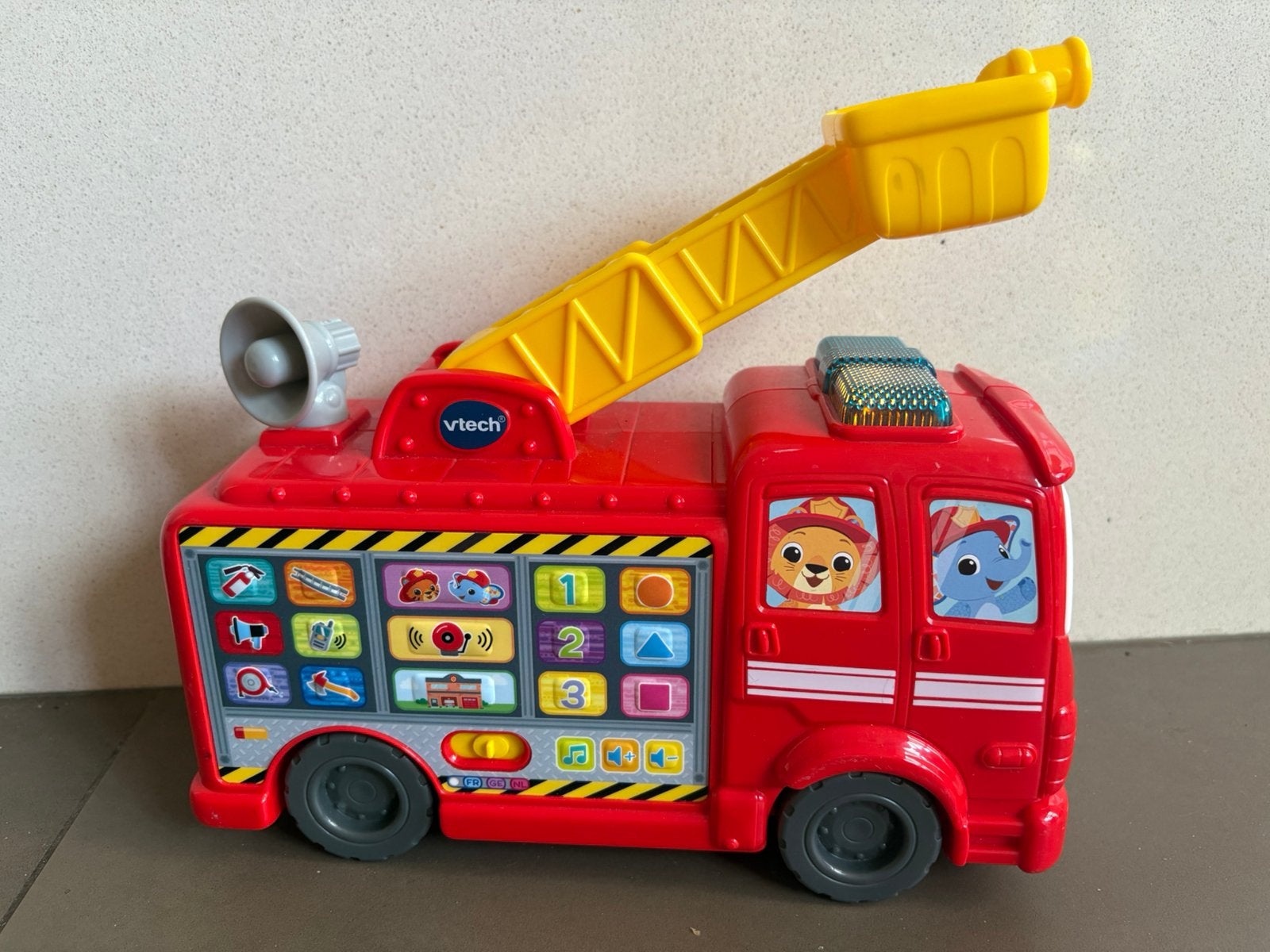Vtech brandweerauto, Ophalen