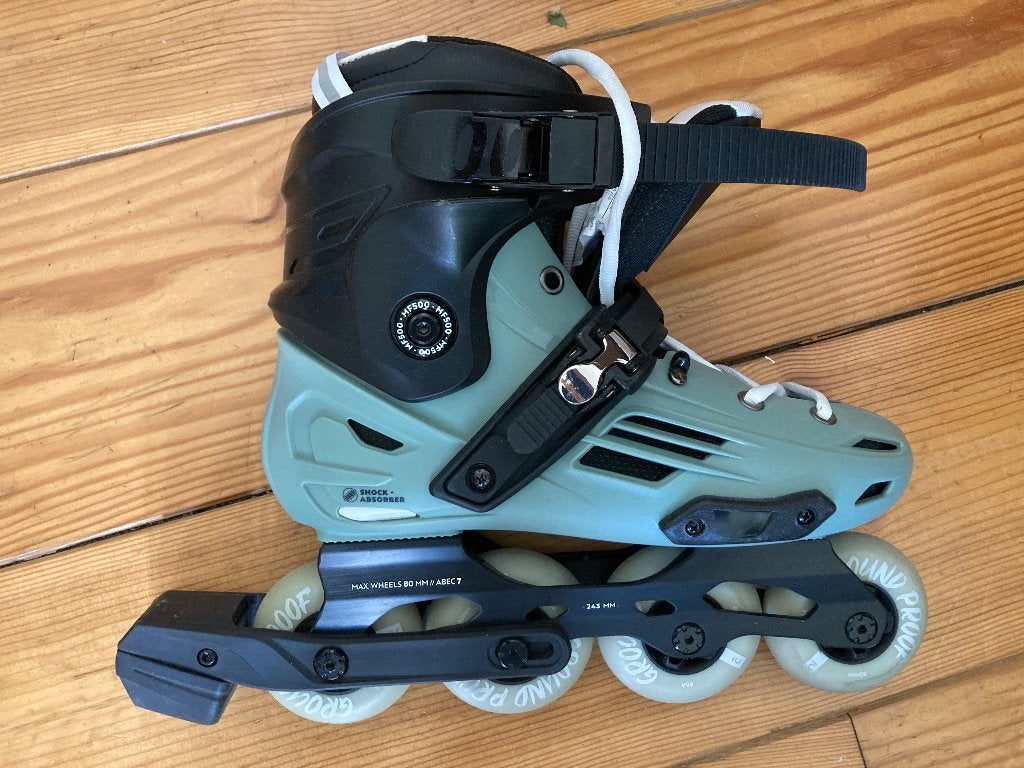 Roller + protections, Enlèvement ou Envoi, Comme neuf, Rollers 4 roues en ligne
