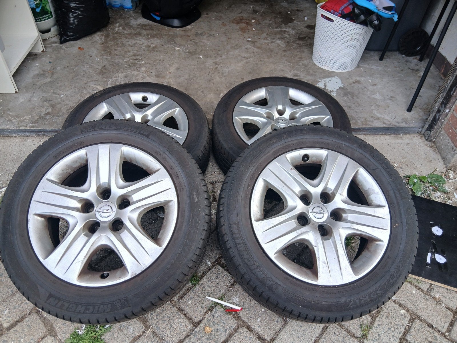 4opel insignia stale velgen met banden 17 inch, Ophalen, 17 inch, Band(en)
