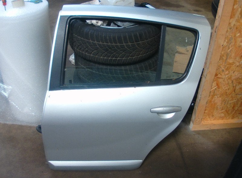PORTE GAUCHE ARRIÈRE Dacia Sandero I (BS) (01-2008/06-2013), Dacia, Arrière, Renault Deutschland AG, Utilisé