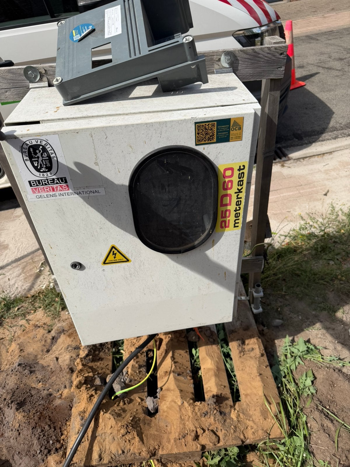 Werfkast, Doe-het-zelf en Bouw, Elektriciteit en Kabels, Ophalen, Zo goed als nieuw