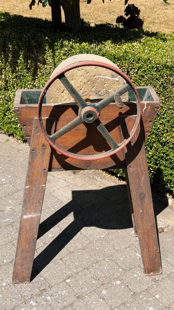 Oude slijpsteen met draaiwiel, Antiek en Kunst, Ophalen
